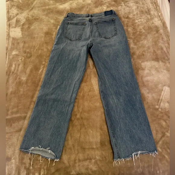 Abercrombie & Fitch Baggy Low Rise Curve Love Jean - Picture 2 of 5